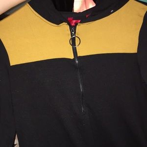 Yellow & Black long sleeve crop top sweater